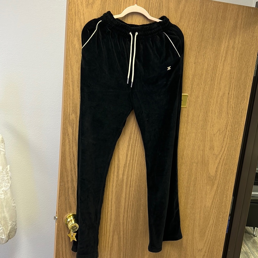 TRIOMPHE JERSEY TRACKSUIT IN VELVET
BLACK